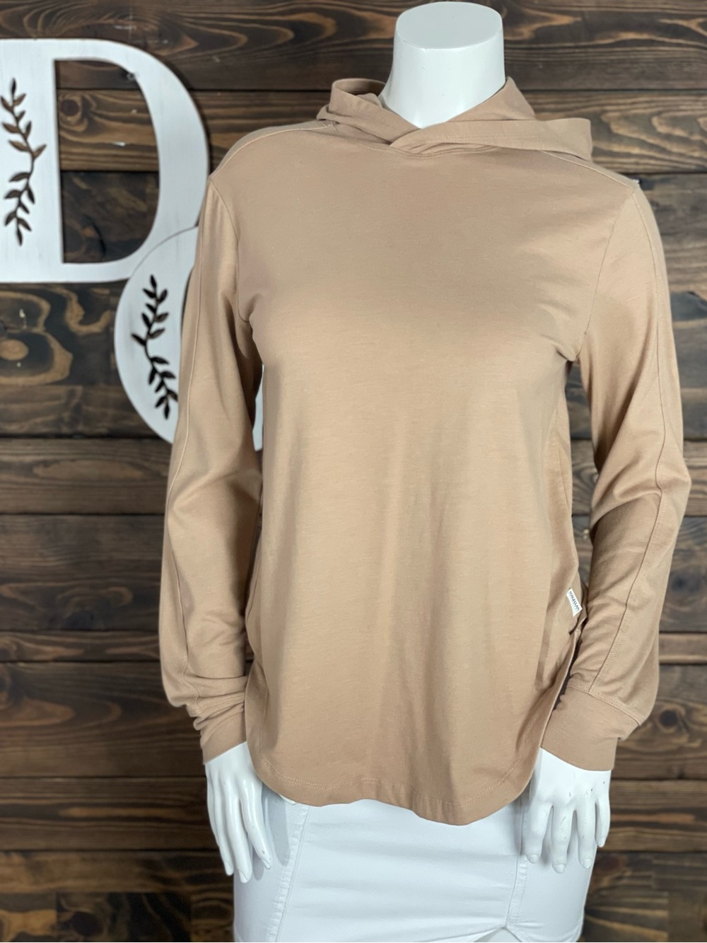 Magellan Outdoors Womens XS Tan Classic Lightweight Hooded Long Sleeve Top Shirt